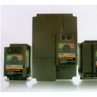 東芝變頻器,VFNC3C-4022P,三相380V,2.2KW